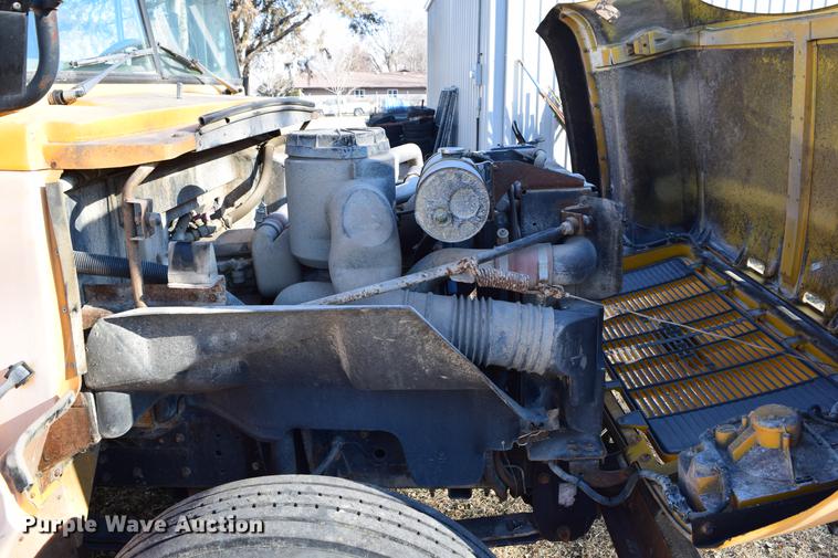 image for item DC3566 1995 Chevrolet Blue Bird school bus