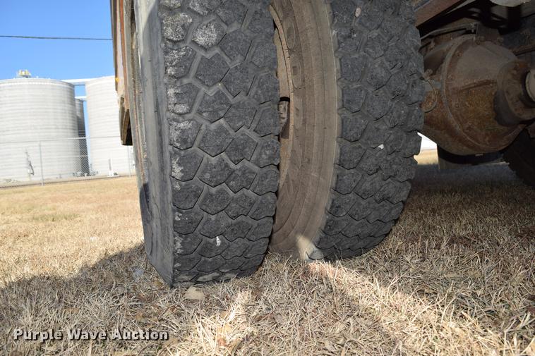 image for item DC3566 1995 Chevrolet Blue Bird school bus