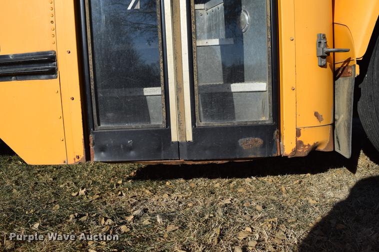 image for item DC3567 1997 Ford Blue Bird school bus