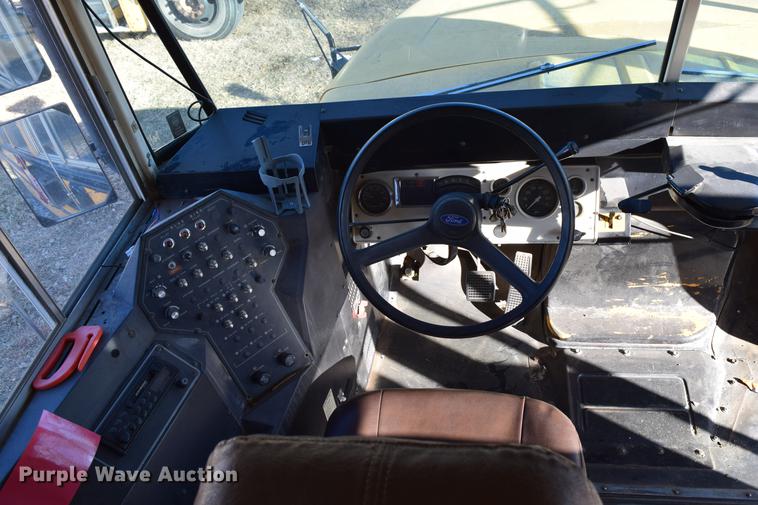 image for item DC3567 1997 Ford Blue Bird school bus