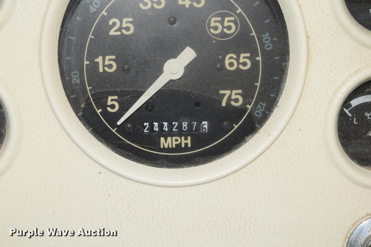 image for item DC3567 1997 Ford Blue Bird school bus