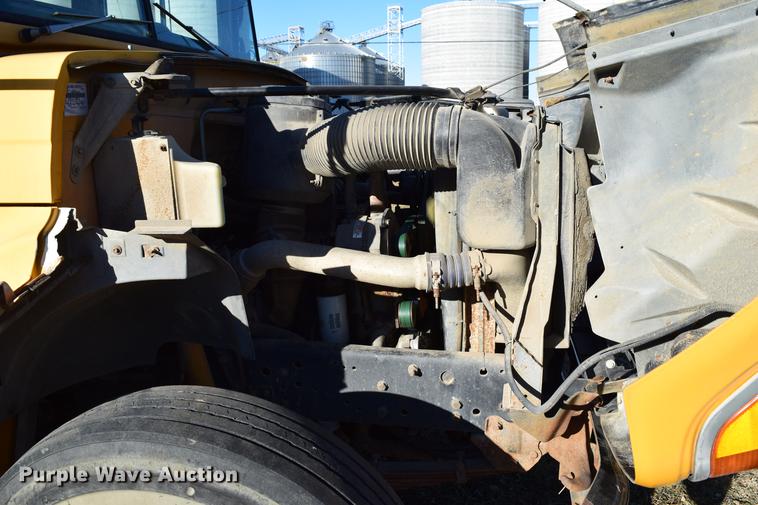 image for item DC3567 1997 Ford Blue Bird school bus