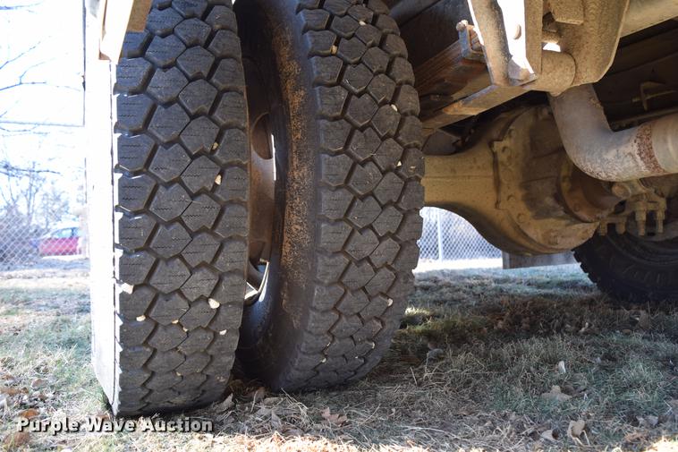 image for item DC3567 1997 Ford Blue Bird school bus