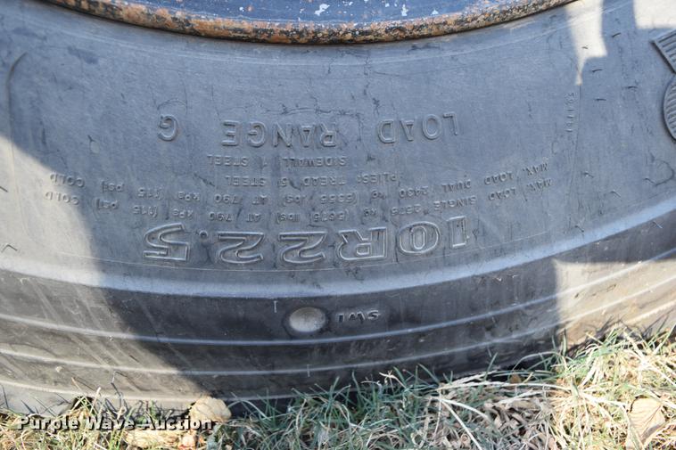 image for item DC3567 1997 Ford Blue Bird school bus