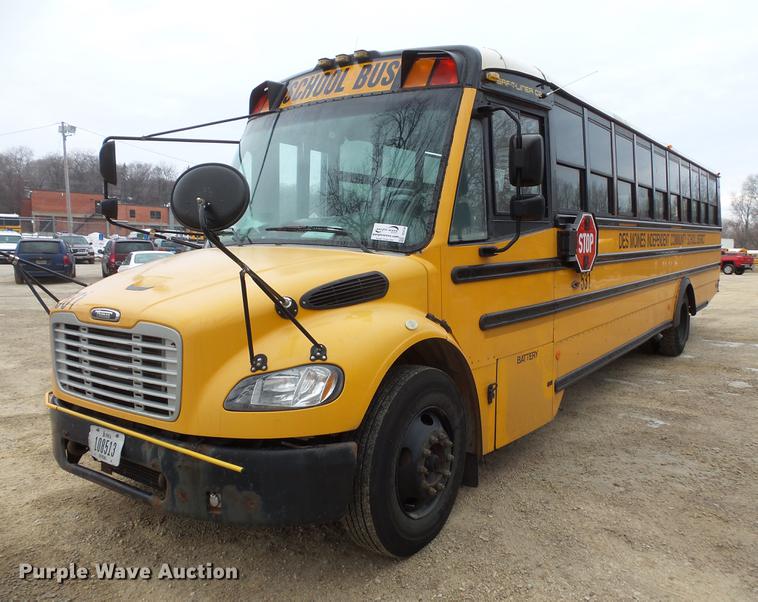 image for item DC4728 2007 Freightliner school bus