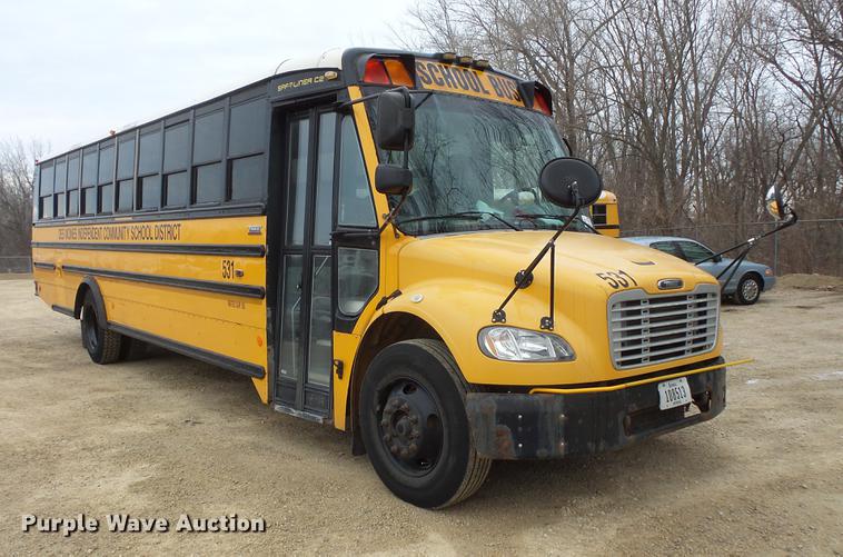 image for item DC4728 2007 Freightliner school bus
