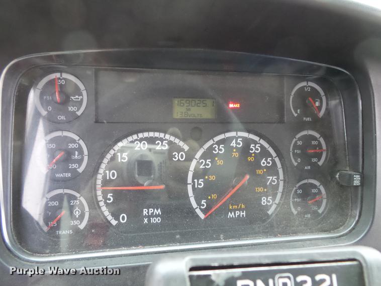 image for item DC4728 2007 Freightliner school bus