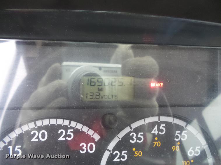 image for item DC4728 2007 Freightliner school bus