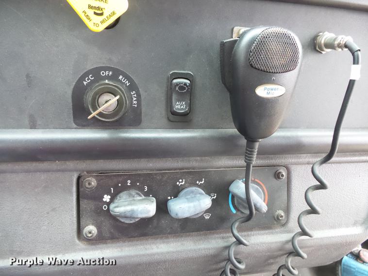 image for item DC4728 2007 Freightliner school bus