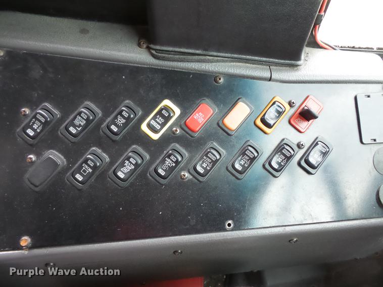 image for item DC4728 2007 Freightliner school bus