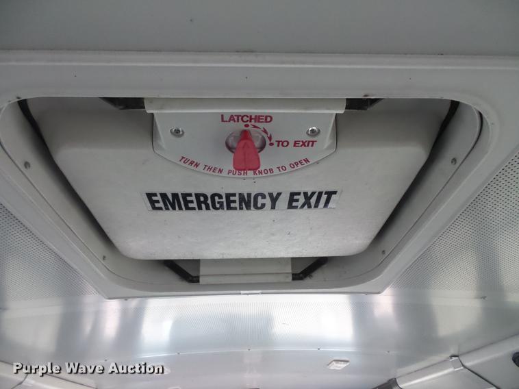 image for item DC4728 2007 Freightliner school bus