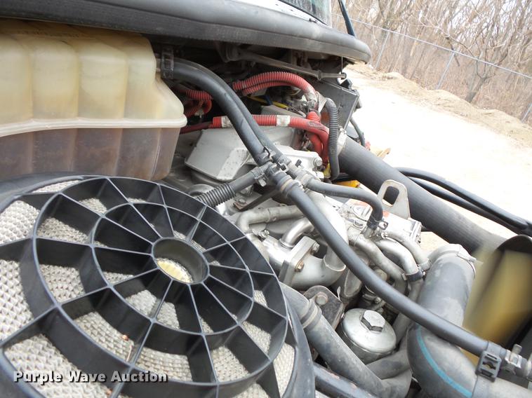 image for item DC4728 2007 Freightliner school bus