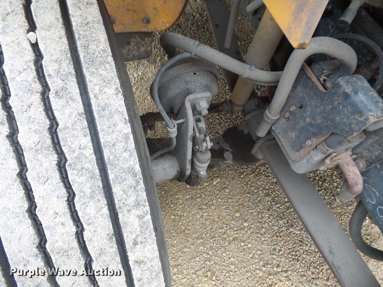 image for item DC4728 2007 Freightliner school bus