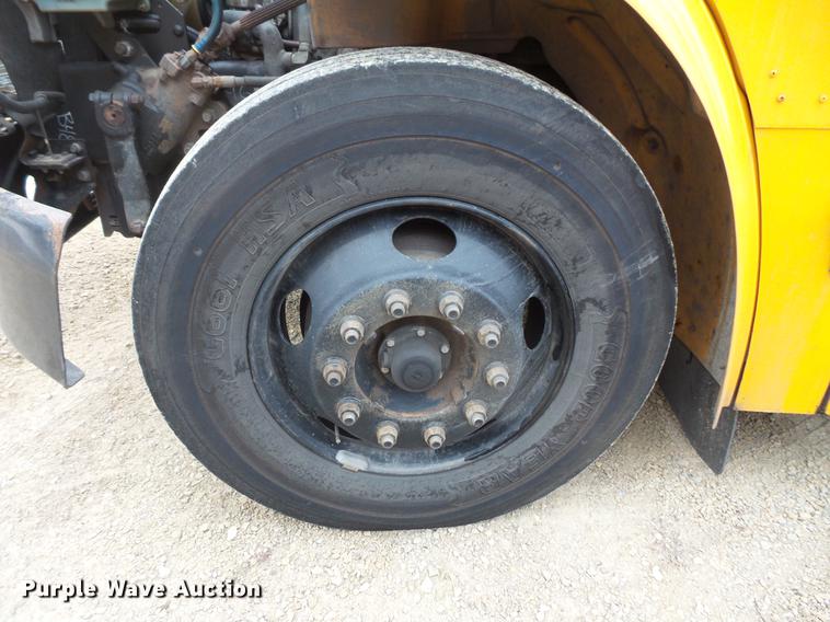 image for item DC4728 2007 Freightliner school bus