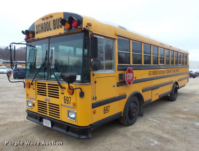 image for item DC4729 2004 Thomas Built Saf-T-Liner MVP EF 1118S school bus