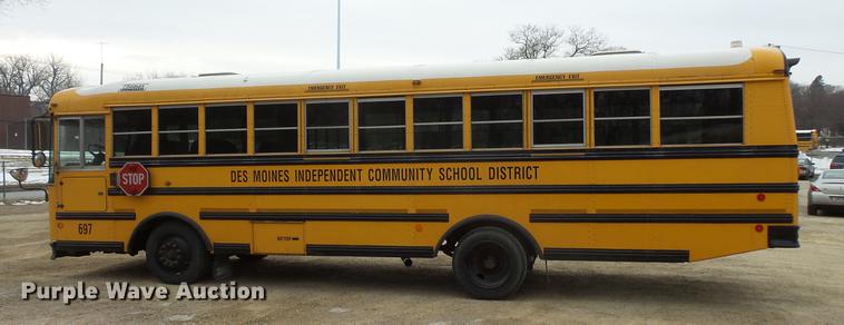 image for item DC4729 2004 Thomas Built Saf-T-Liner MVP EF 1118S school bus