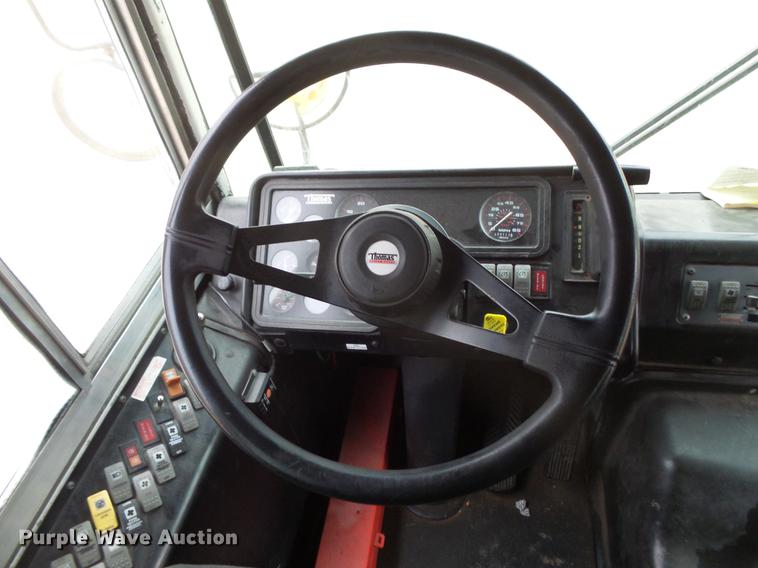 image for item DC4729 2004 Thomas Built Saf-T-Liner MVP EF 1118S school bus