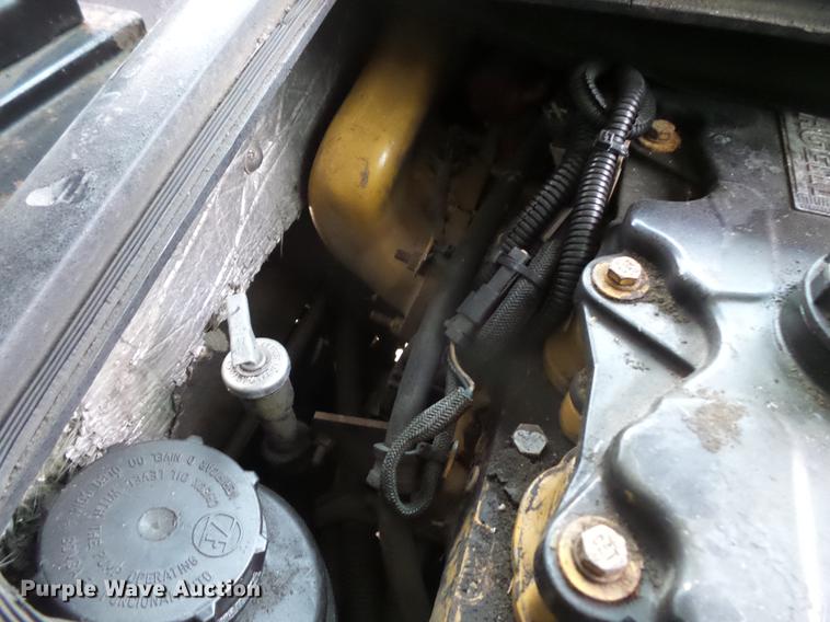 image for item DC4729 2004 Thomas Built Saf-T-Liner MVP EF 1118S school bus