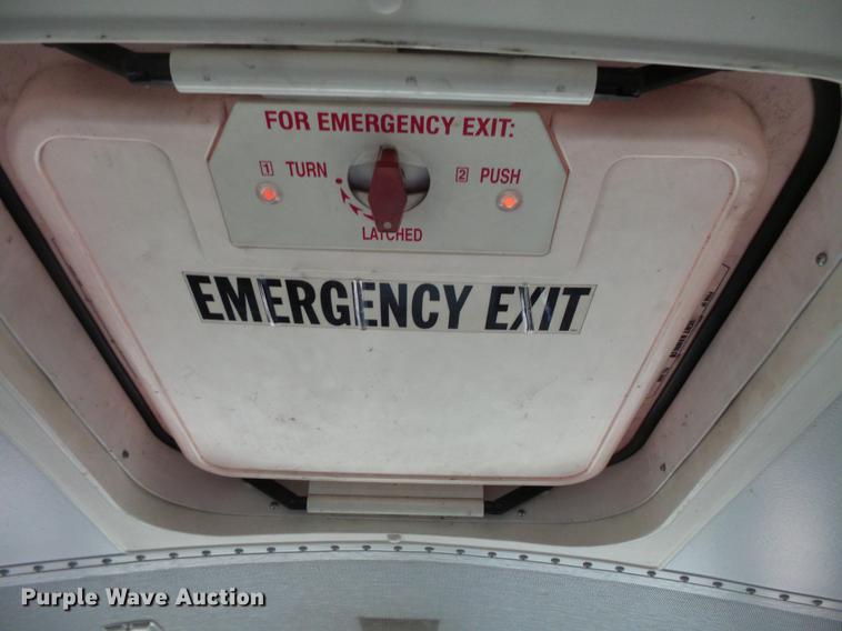 image for item DC4729 2004 Thomas Built Saf-T-Liner MVP EF 1118S school bus