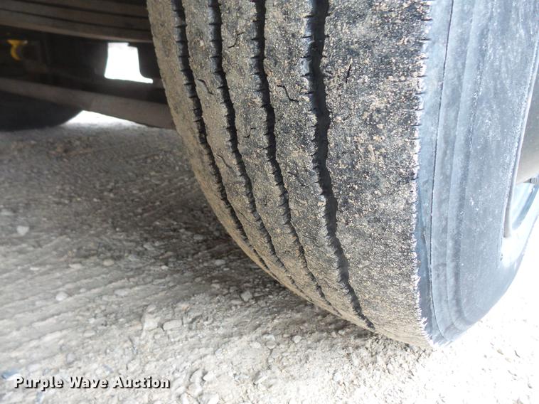 image for item DC4729 2004 Thomas Built Saf-T-Liner MVP EF 1118S school bus