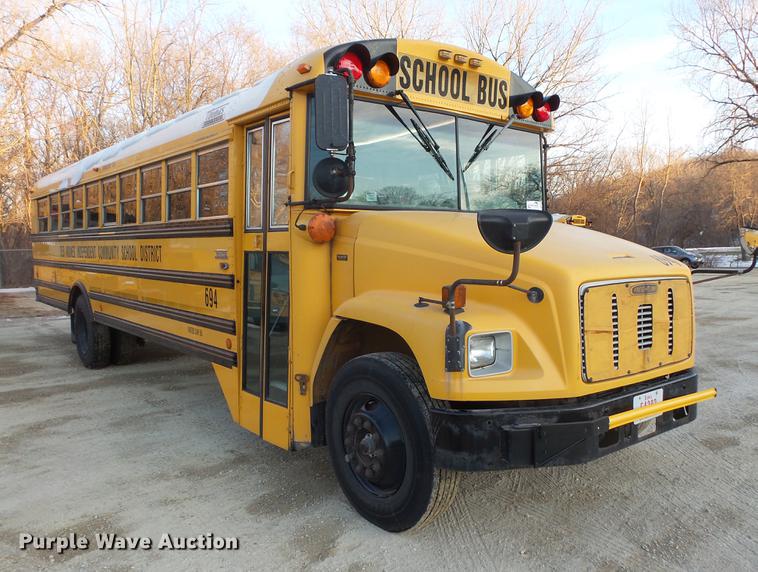image for item DC4730 2004 Freightliner FS65 101PS school bus