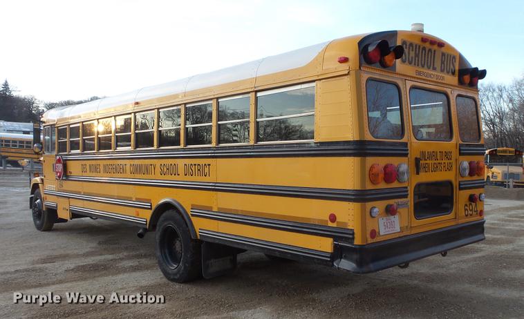 image for item DC4730 2004 Freightliner FS65 101PS school bus
