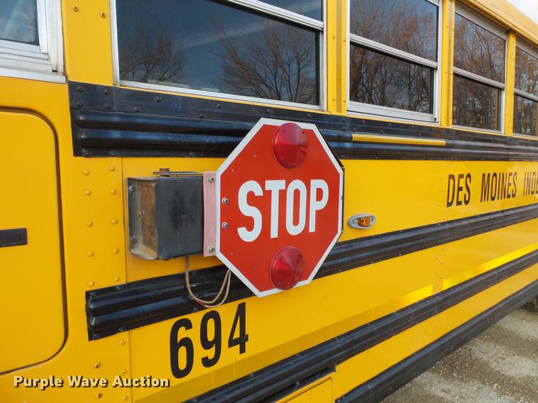 image for item DC4730 2004 Freightliner FS65 101PS school bus