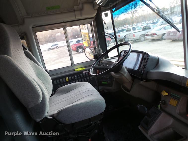 image for item DC4730 2004 Freightliner FS65 101PS school bus