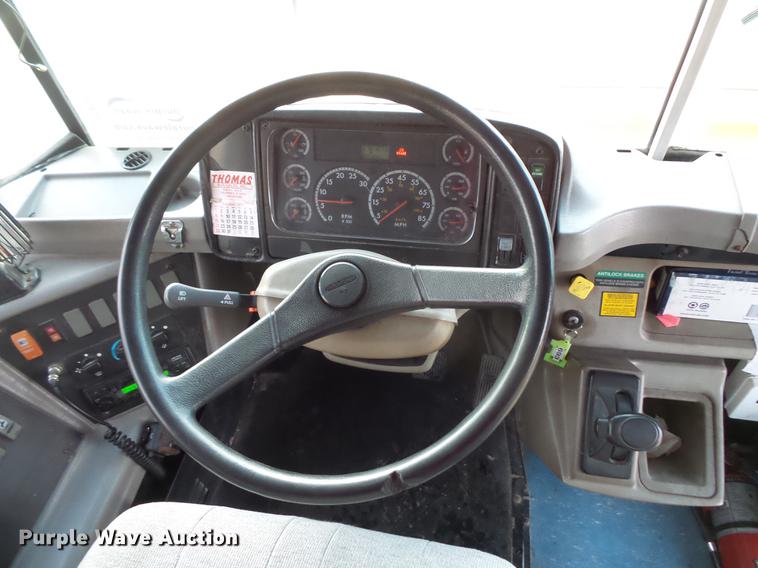 image for item DC4730 2004 Freightliner FS65 101PS school bus