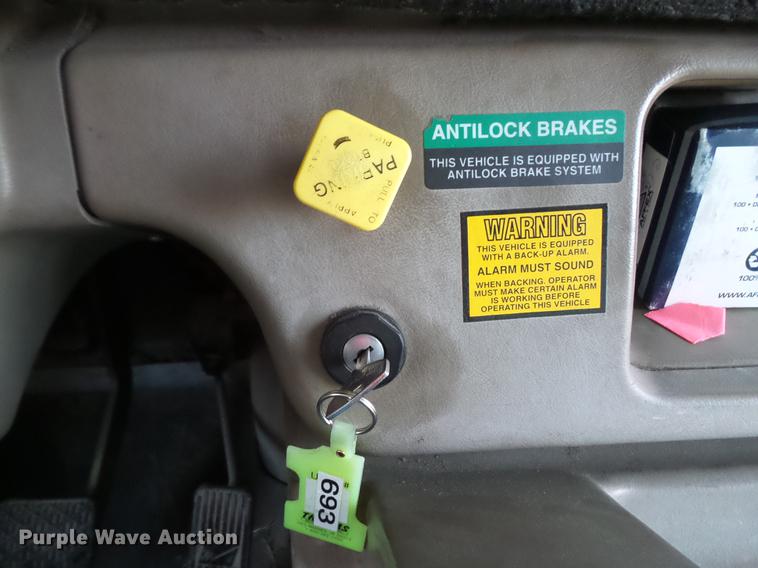 image for item DC4730 2004 Freightliner FS65 101PS school bus