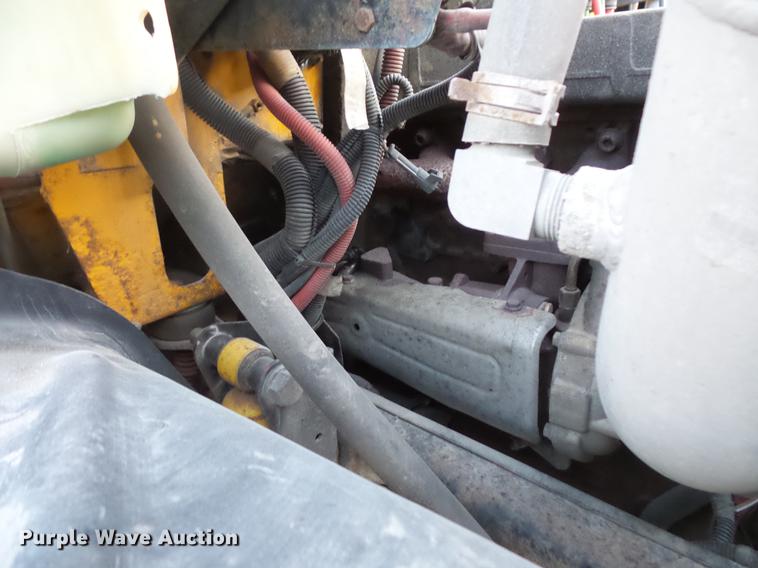 image for item DC4730 2004 Freightliner FS65 101PS school bus