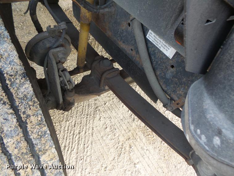 image for item DC4730 2004 Freightliner FS65 101PS school bus