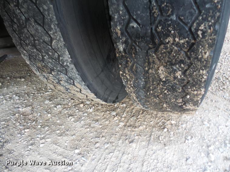 image for item DC4730 2004 Freightliner FS65 101PS school bus