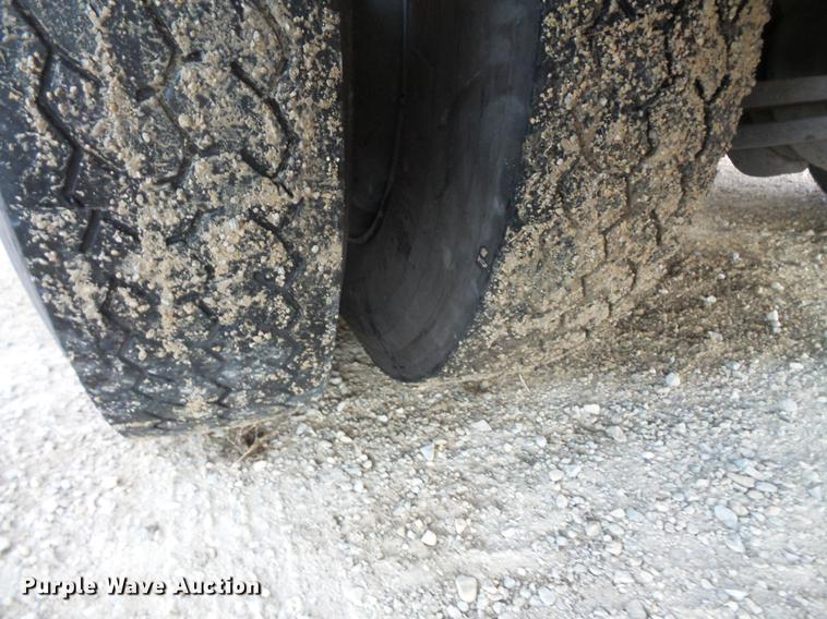 image for item DC4730 2004 Freightliner FS65 101PS school bus