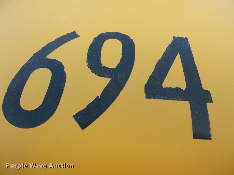 image for item DC4730 2004 Freightliner FS65 101PS school bus