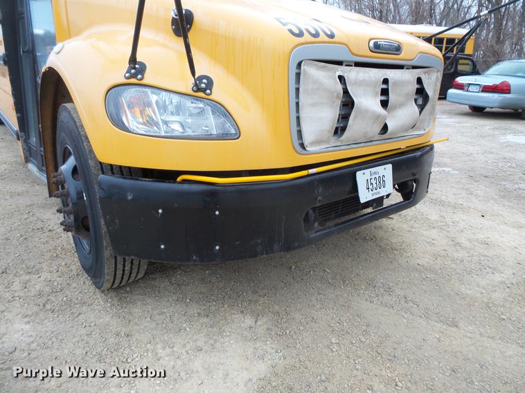 image for item DC4731 2007 Freightliner 310TS school bus