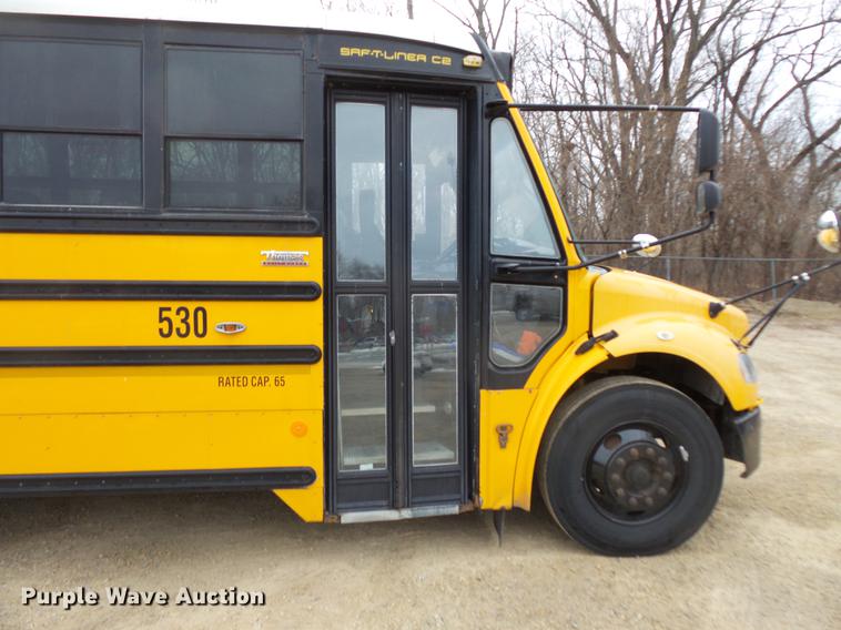 image for item DC4731 2007 Freightliner 310TS school bus