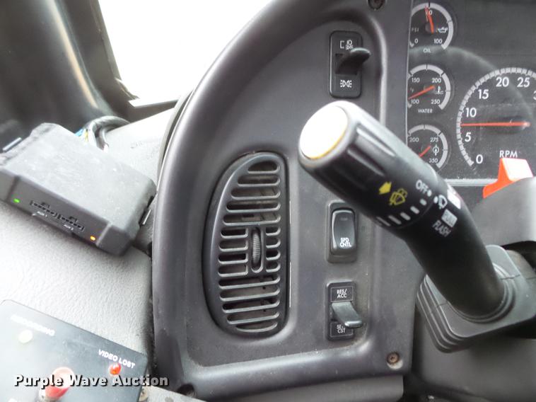 image for item DC4731 2007 Freightliner 310TS school bus