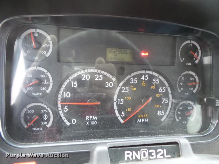 image for item DC4731 2007 Freightliner 310TS school bus