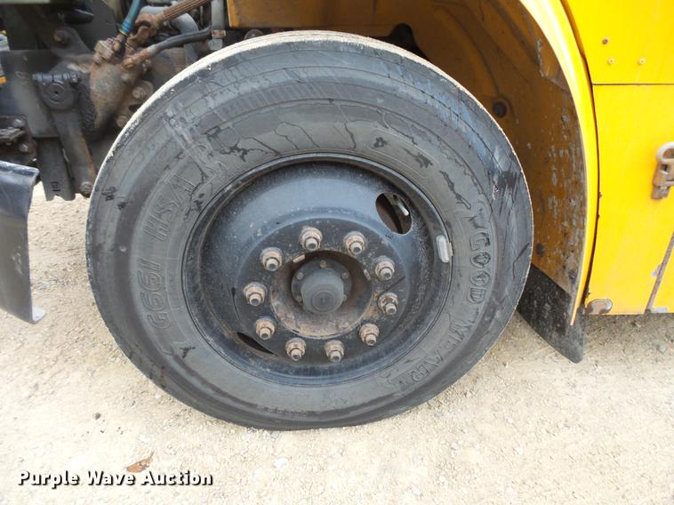 image for item DC4731 2007 Freightliner 310TS school bus