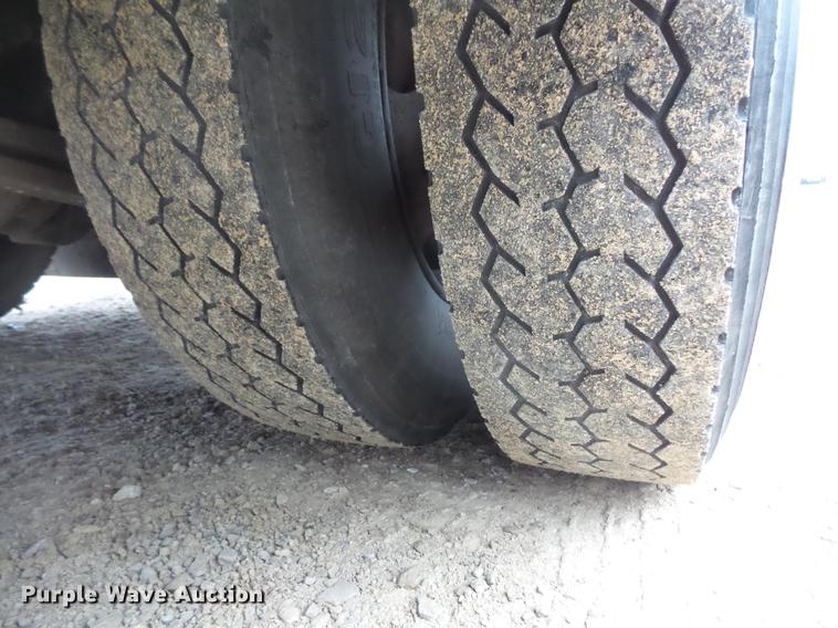 image for item DC4731 2007 Freightliner 310TS school bus