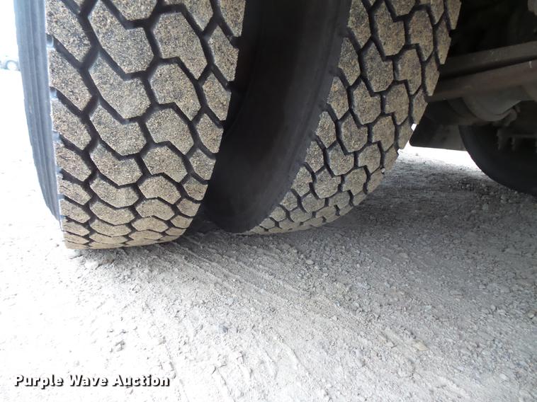 image for item DC4731 2007 Freightliner 310TS school bus