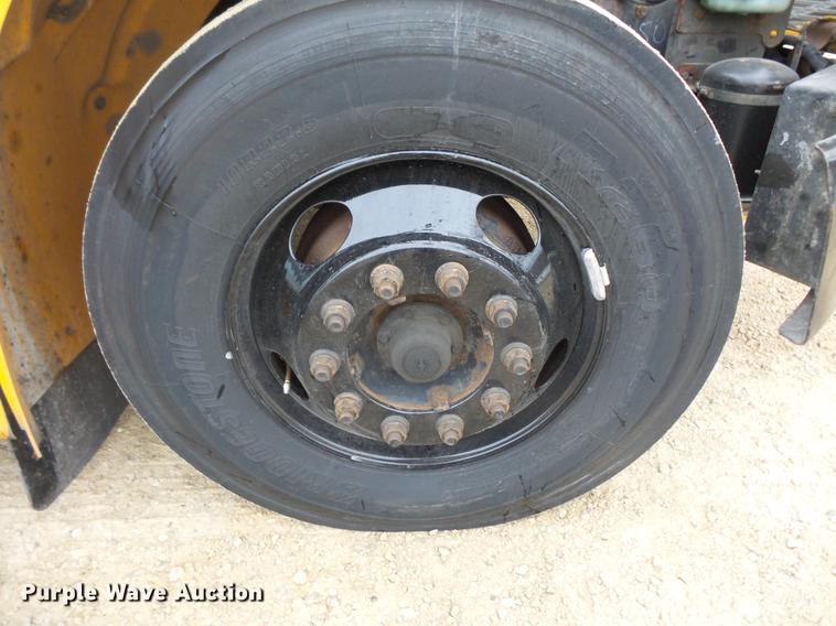 image for item DC4731 2007 Freightliner 310TS school bus