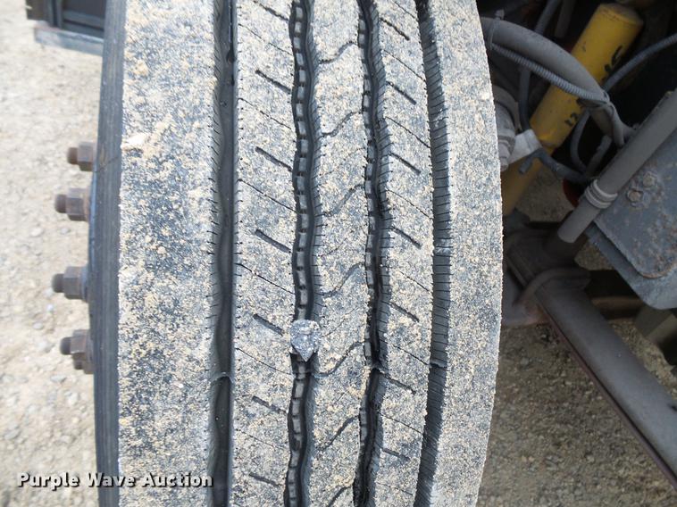 image for item DC4731 2007 Freightliner 310TS school bus