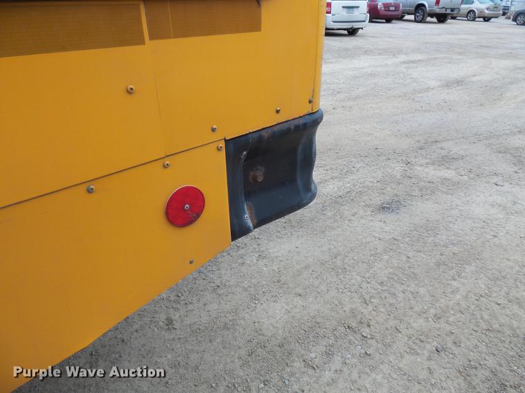 image for item DC4731 2007 Freightliner 310TS school bus