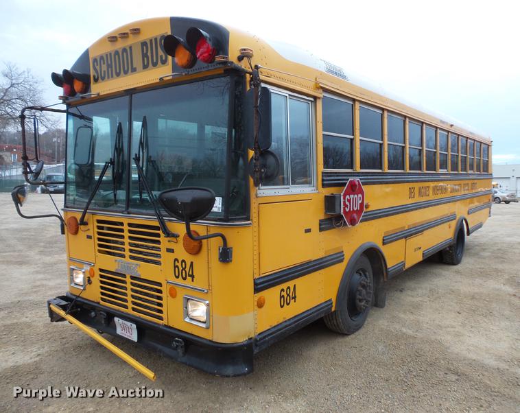image for item DC4732 2004 Thomas Built Saf-T-Liner MVP EF 1118S school bus