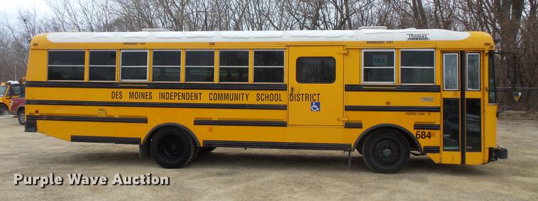 image for item DC4732 2004 Thomas Built Saf-T-Liner MVP EF 1118S school bus