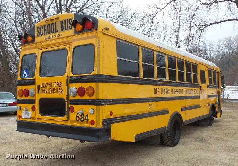 image for item DC4732 2004 Thomas Built Saf-T-Liner MVP EF 1118S school bus