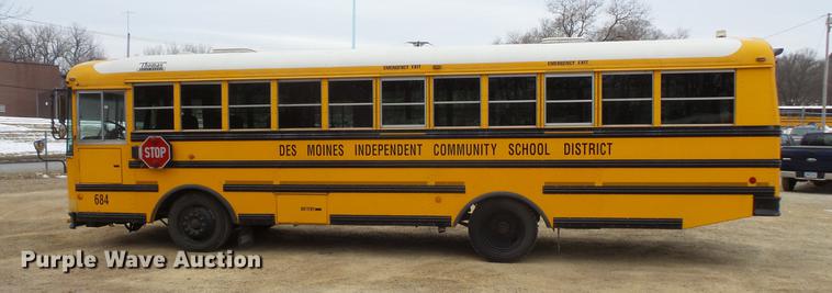 image for item DC4732 2004 Thomas Built Saf-T-Liner MVP EF 1118S school bus