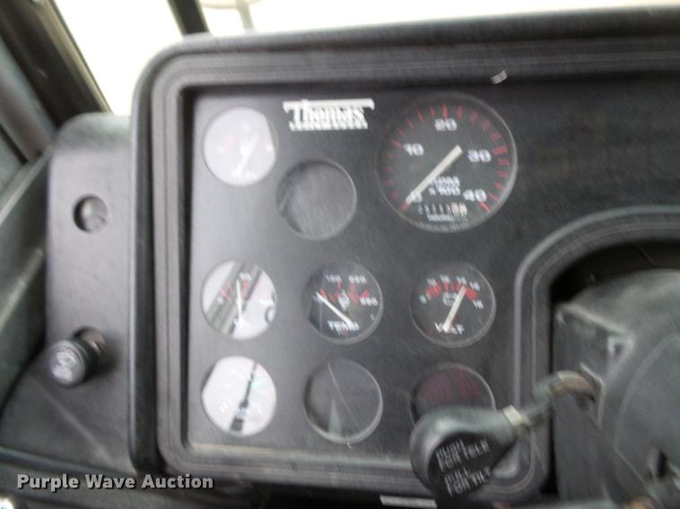 image for item DC4732 2004 Thomas Built Saf-T-Liner MVP EF 1118S school bus